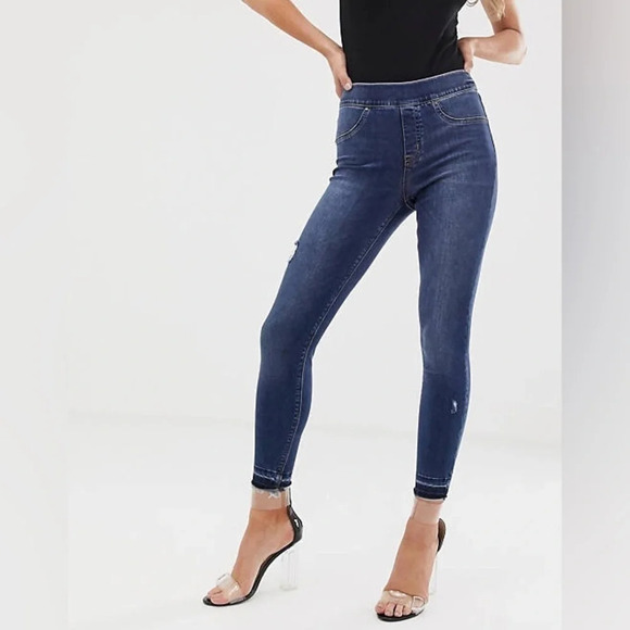 Spanx Distressed Ankle Skinny Jeans Medium Wash - Picture 2 of 10